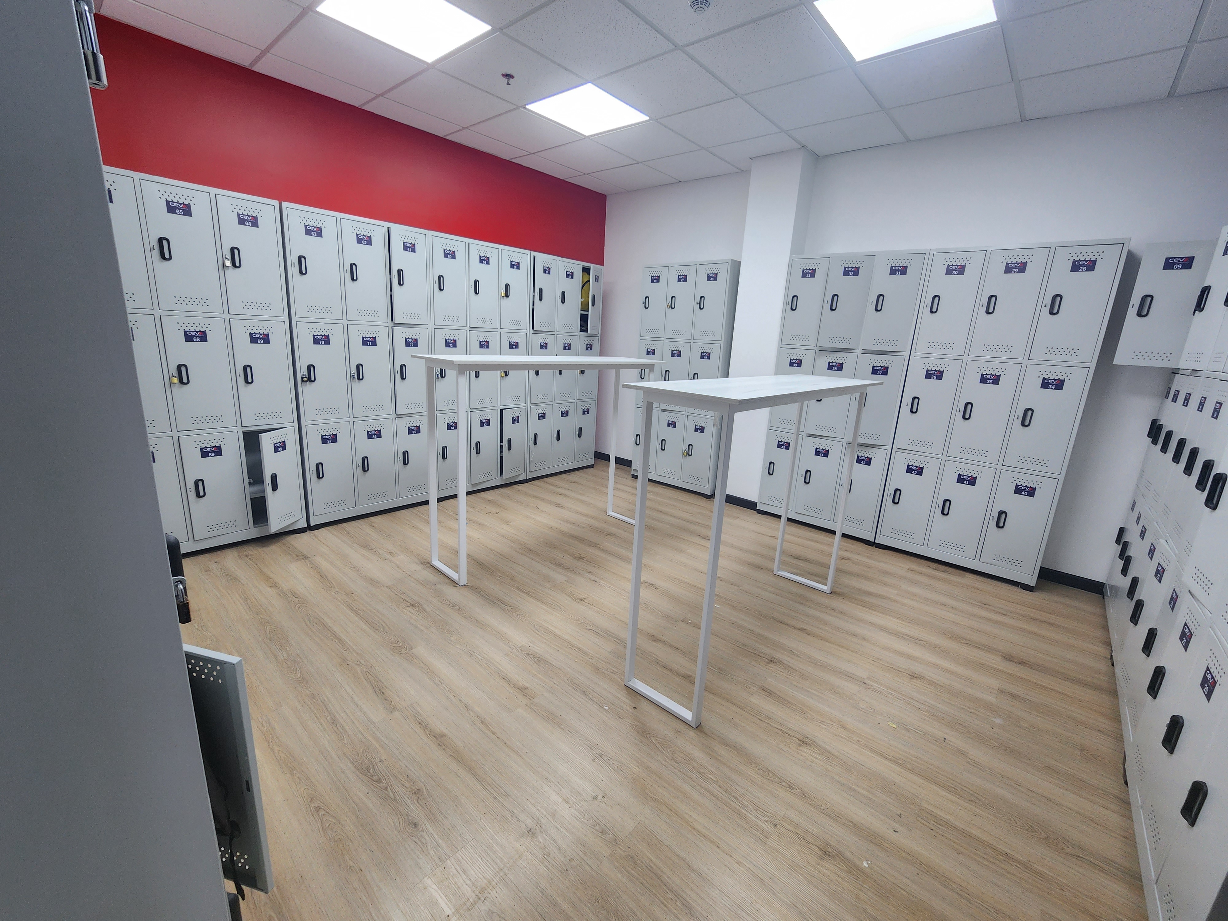 Mezanine Bodega B700 para cliente CEVA Logistics