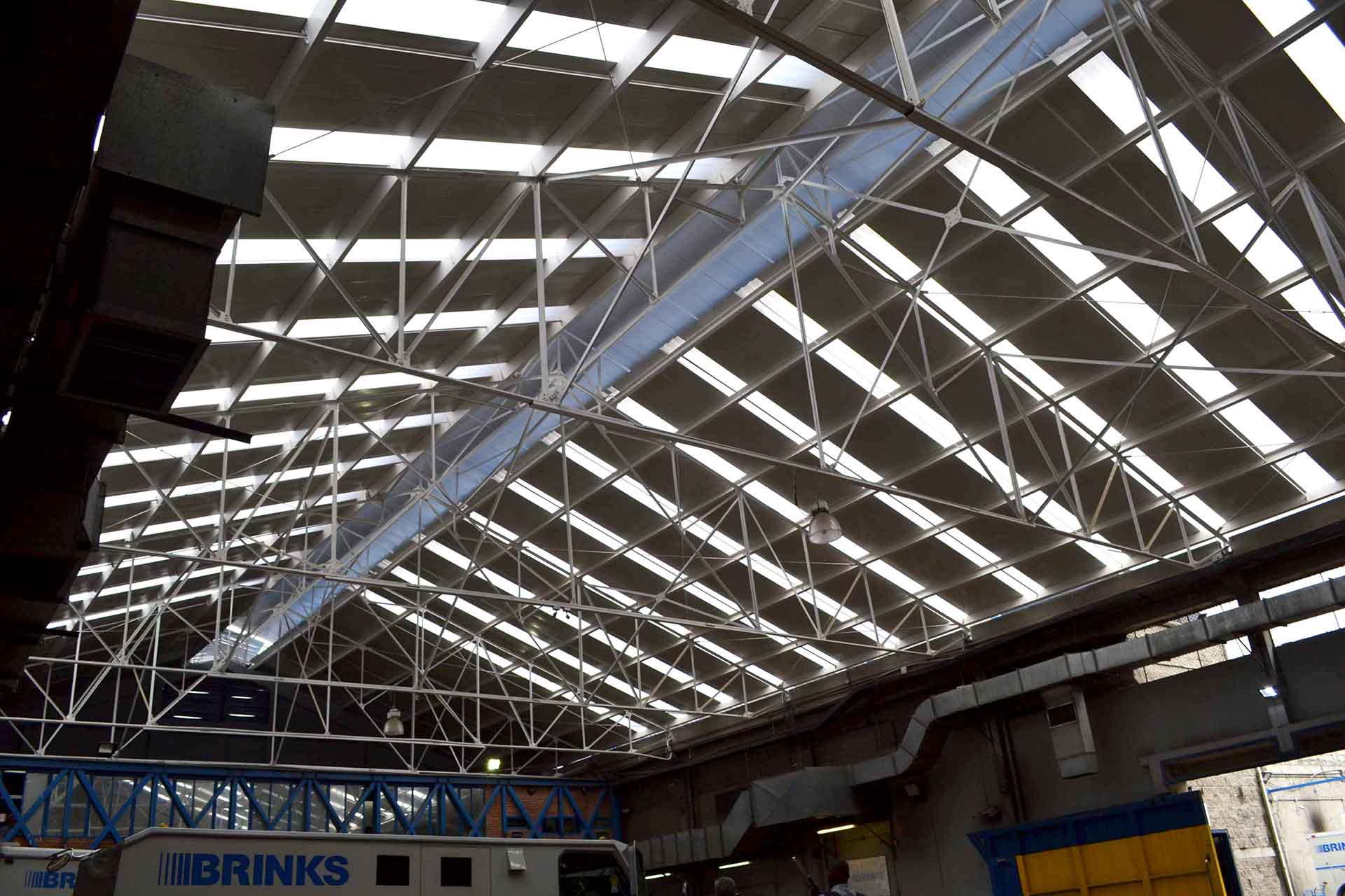 Adecuación de cubiertas y remodelación de sedes Brinks