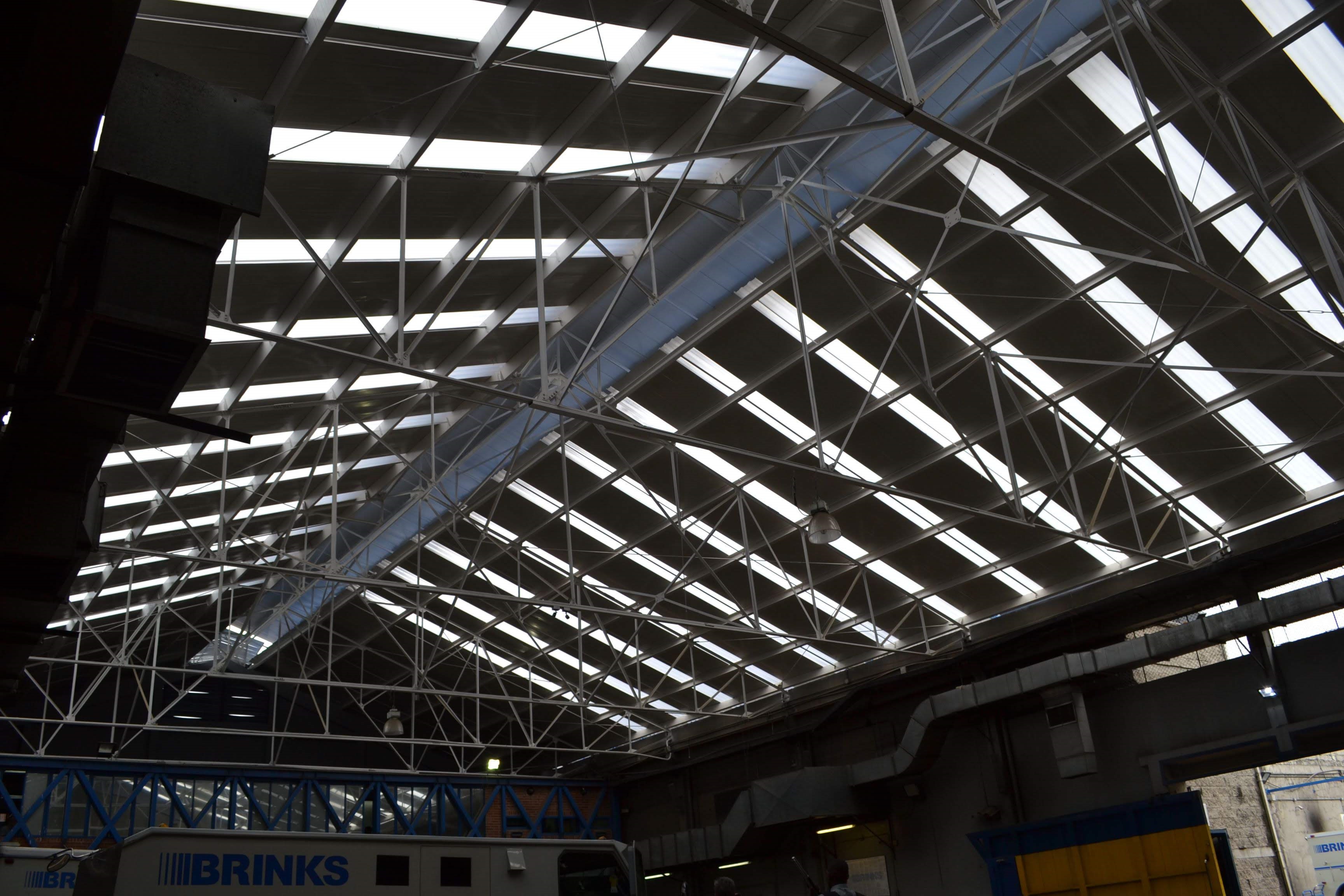 Adecuación de cubiertas y remodelación de sedes Brinks